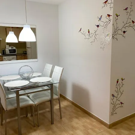 Alcaniz, Ana Alcañiz